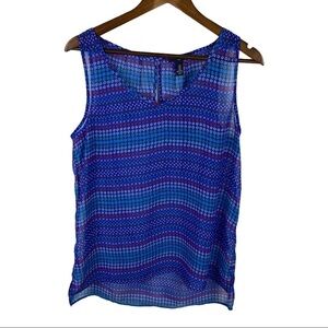 Gap sleeveless keyhole back Top